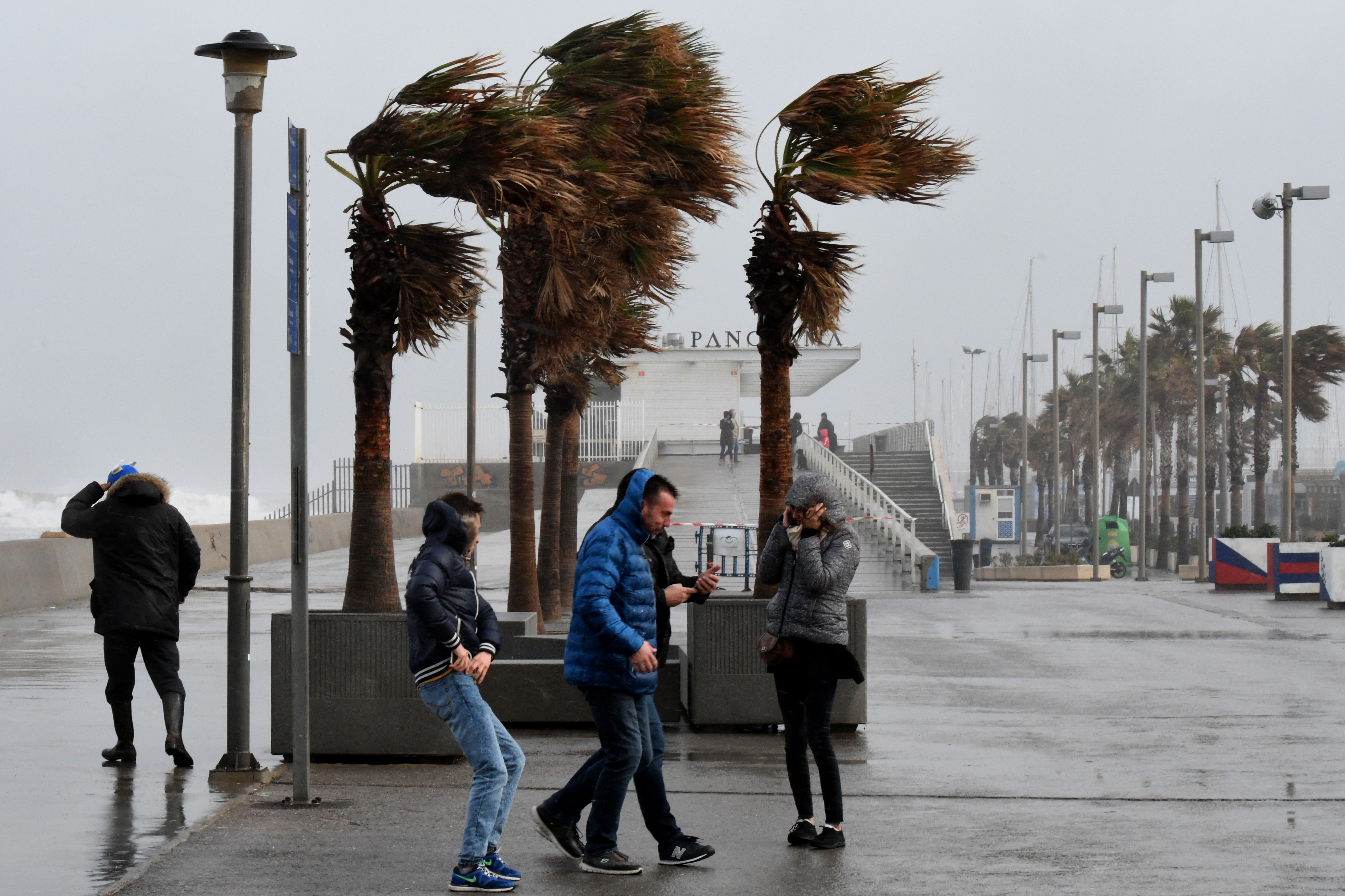 Karrewiet Extreem zware storm in Spanje